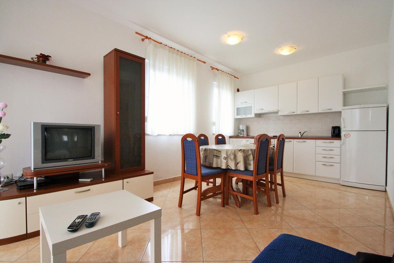 Apartment Bilic With Balcony Porec Ngoại thất bức ảnh