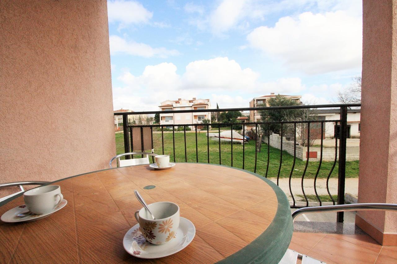 Apartment Bilic With Balcony Porec Ngoại thất bức ảnh