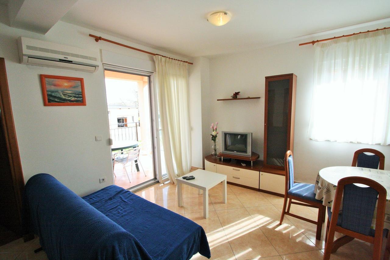 Apartment Bilic With Balcony Porec Ngoại thất bức ảnh